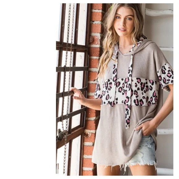 104 $20 start❤️ Pretty hooded animal print hoodie top - Picture 3 of 11